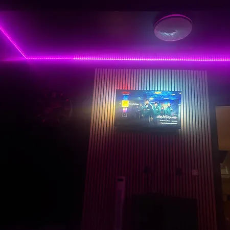 La 7 Sauna Et Jacuzi