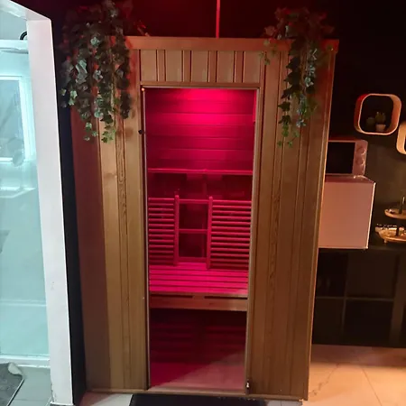 Апартаменты La 7 Sauna Et Jacuzi