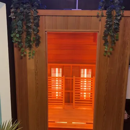 La 7 Sauna Et Jacuzi Серенгети